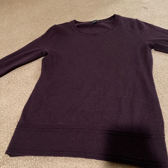 Banana republic purple sweater size medium - Picture 4 of 5